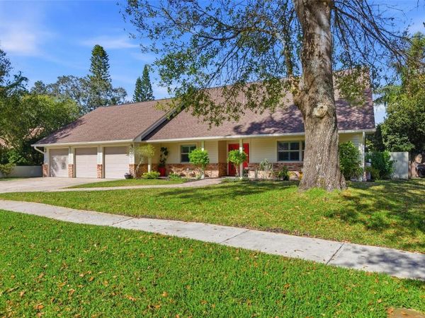 5026 BARROWE DRIVE, TAMPA, FL 33624