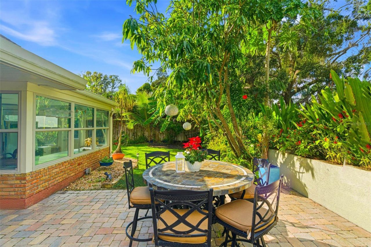 5026 Barrowe Drive, Tampa, FL 33624 Photo