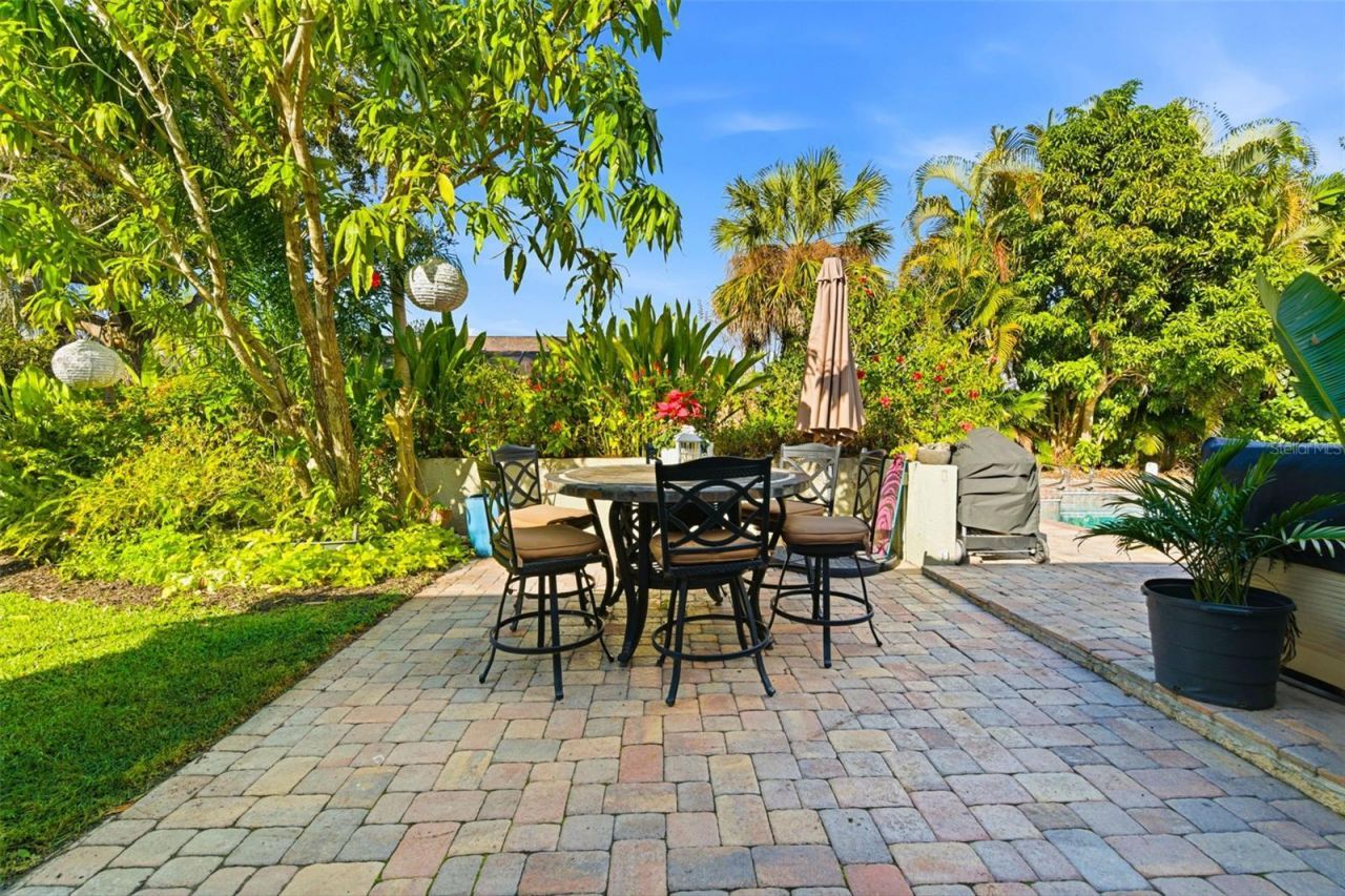 5026 Barrowe Drive, Tampa, FL 33624 Photo