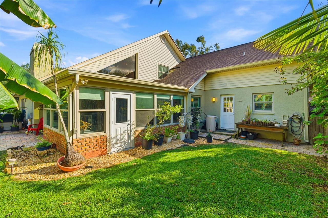 5026 Barrowe Drive, Tampa, FL 33624 Photo