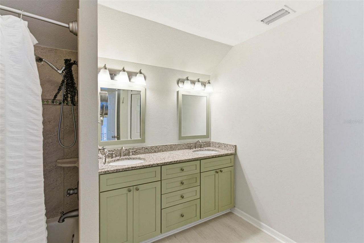 5026 Barrowe Drive, Tampa, FL 33624 Photo