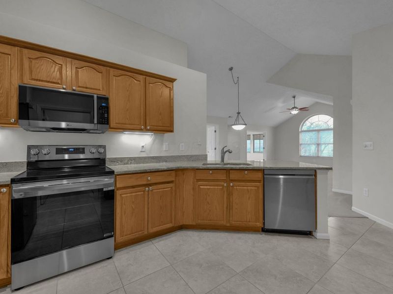 268 Waterside Drive, Delaware, OH 43015 Photo 14