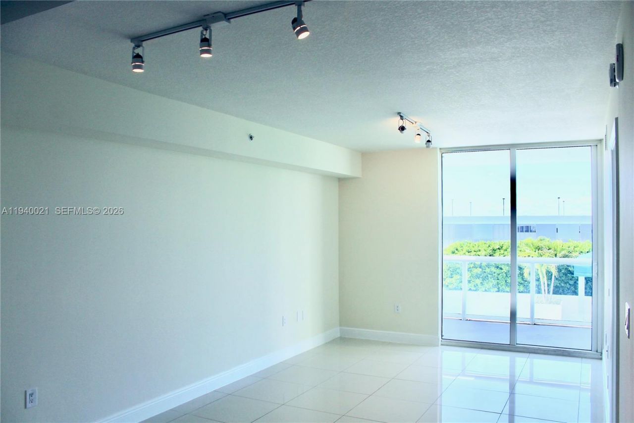 1871 NW S River Dr, Unit 804, Miami, FL 33125 Photo