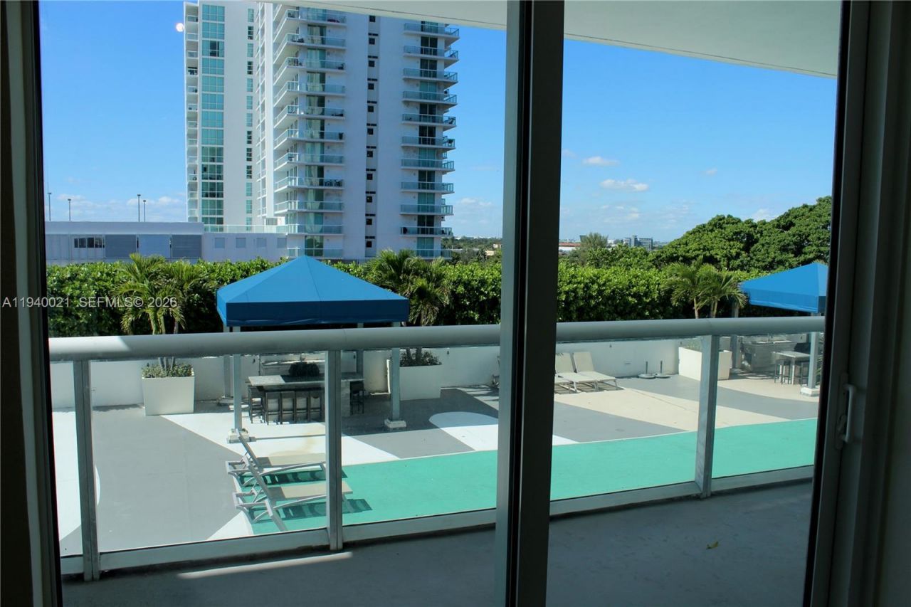 1871 NW S River Dr, Unit 804, Miami, FL 33125 Photo