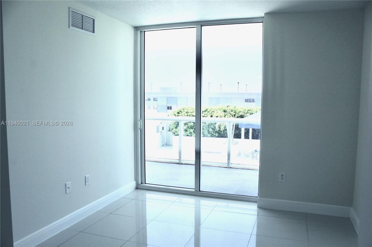 1871 NW S River Dr, Unit 804, Miami, FL 33125 Photo