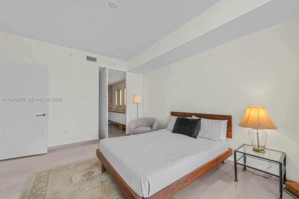 68 SE 6th St , Unit 1710, Miami, FL 33131 Photo