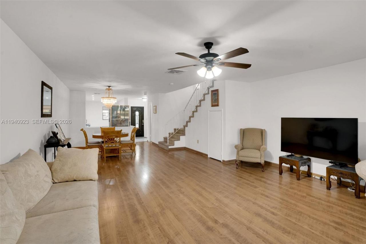 3865 Estepona Ave, Doral, FL 33178 Photo