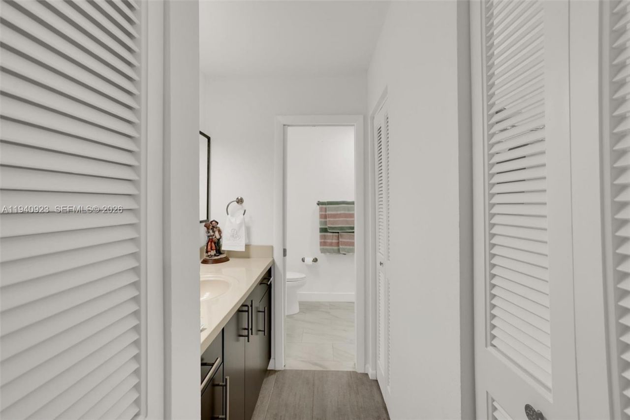 3865 Estepona Ave, Doral, FL 33178 Photo