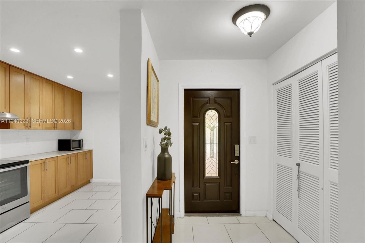 3865 Estepona Ave, Doral, FL 33178 Photo