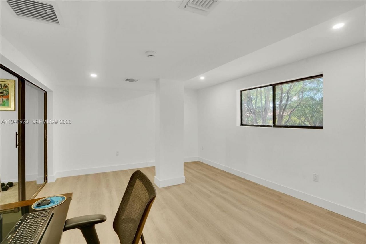 3865 Estepona Ave, Doral, FL 33178 Photo