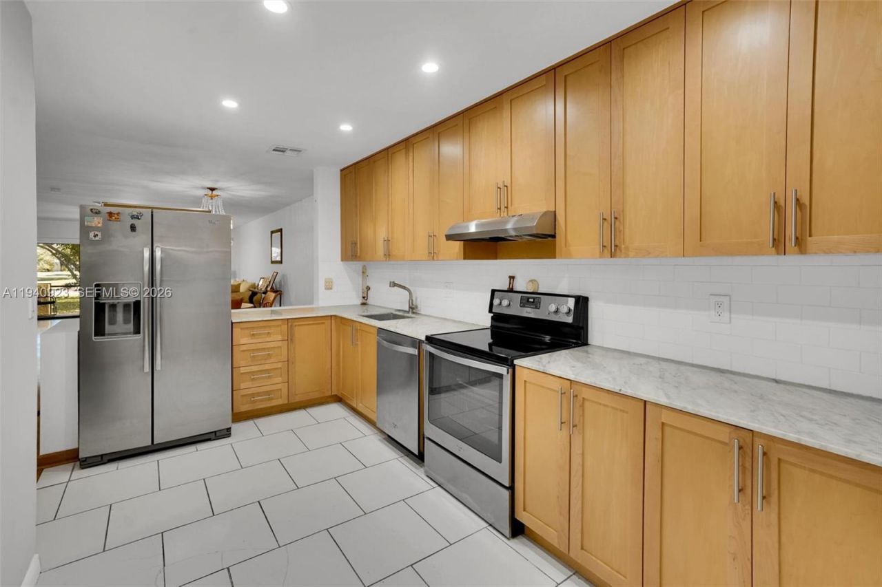 3865 Estepona Ave, Doral, FL 33178 Photo