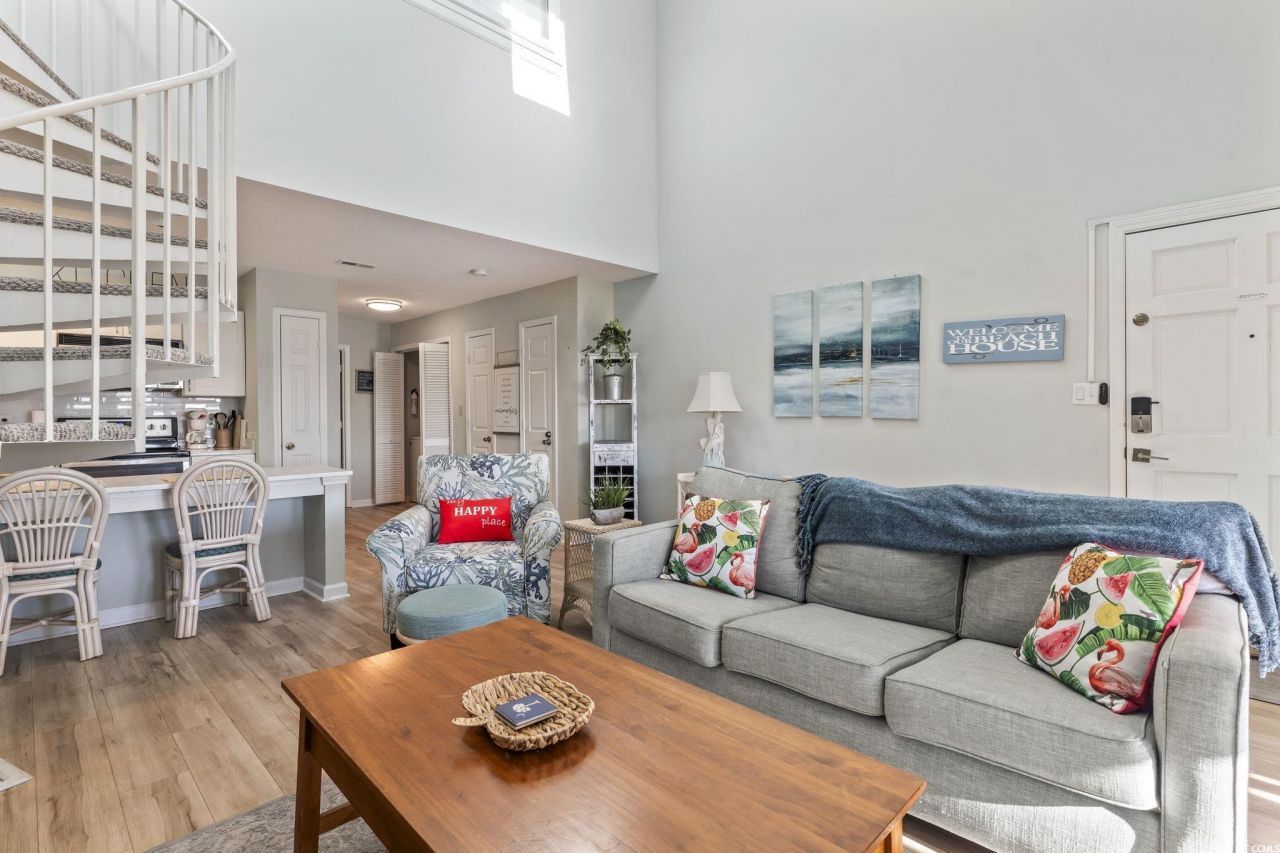 207 Double Eagle Dr. Photo 6