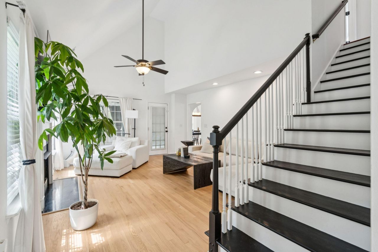 1717 Lotus Lane Photo 27