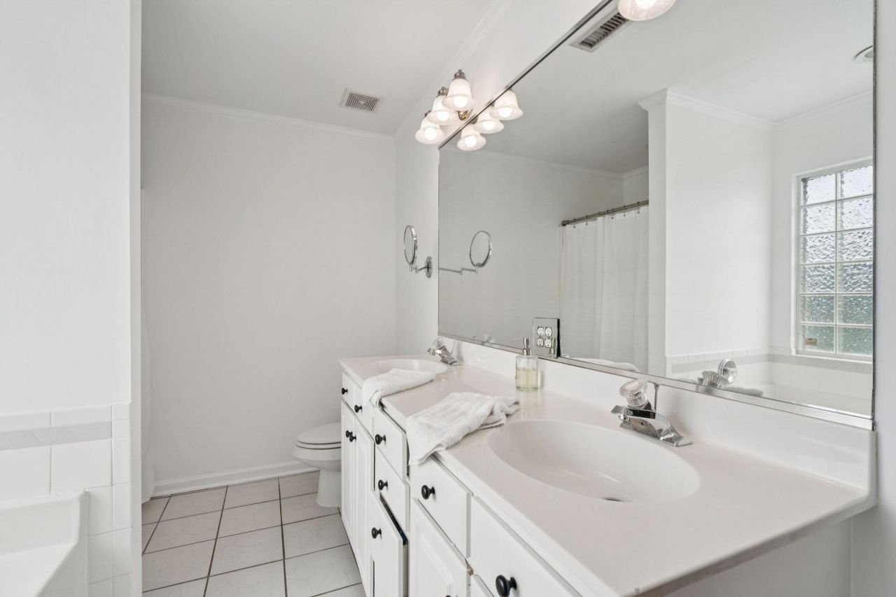 1717 Lotus Lane Photo 35