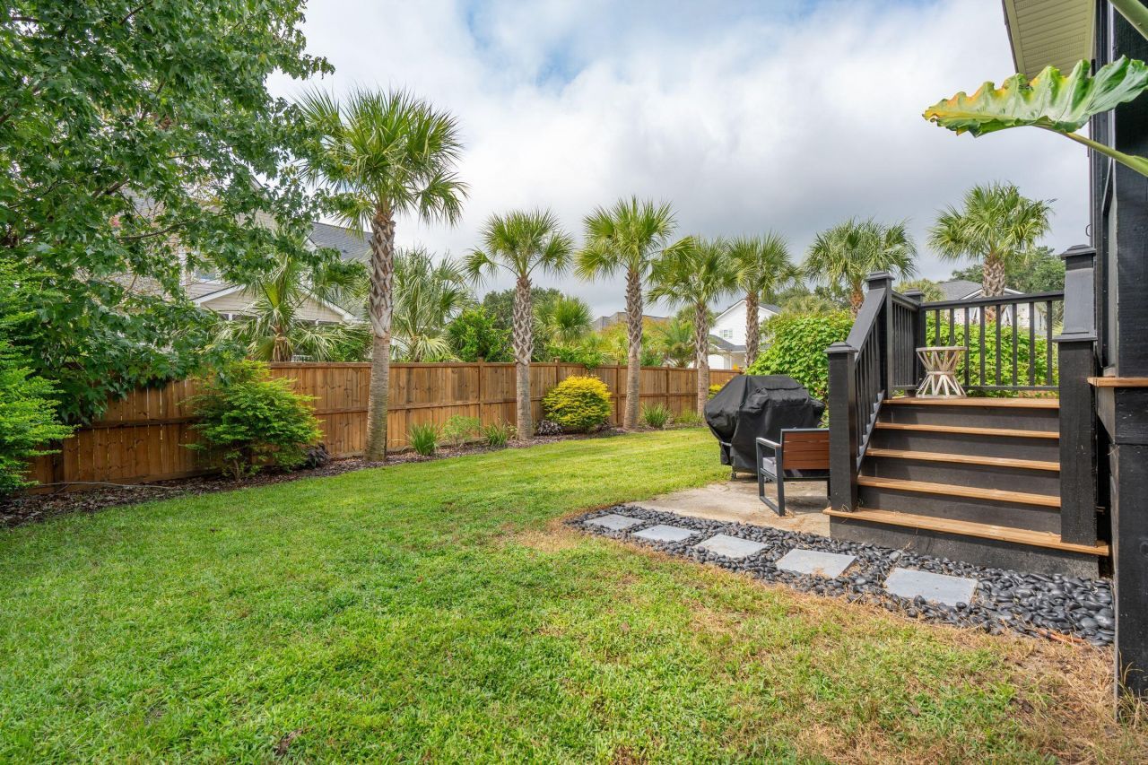 1717 Lotus Lane Photo 48