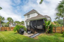 1717 Lotus Lane photo 4