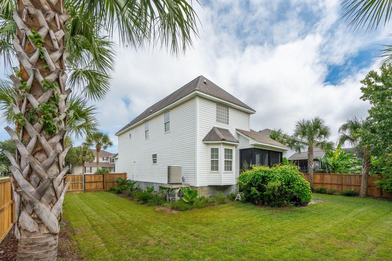 1717 Lotus Lane Photo 51