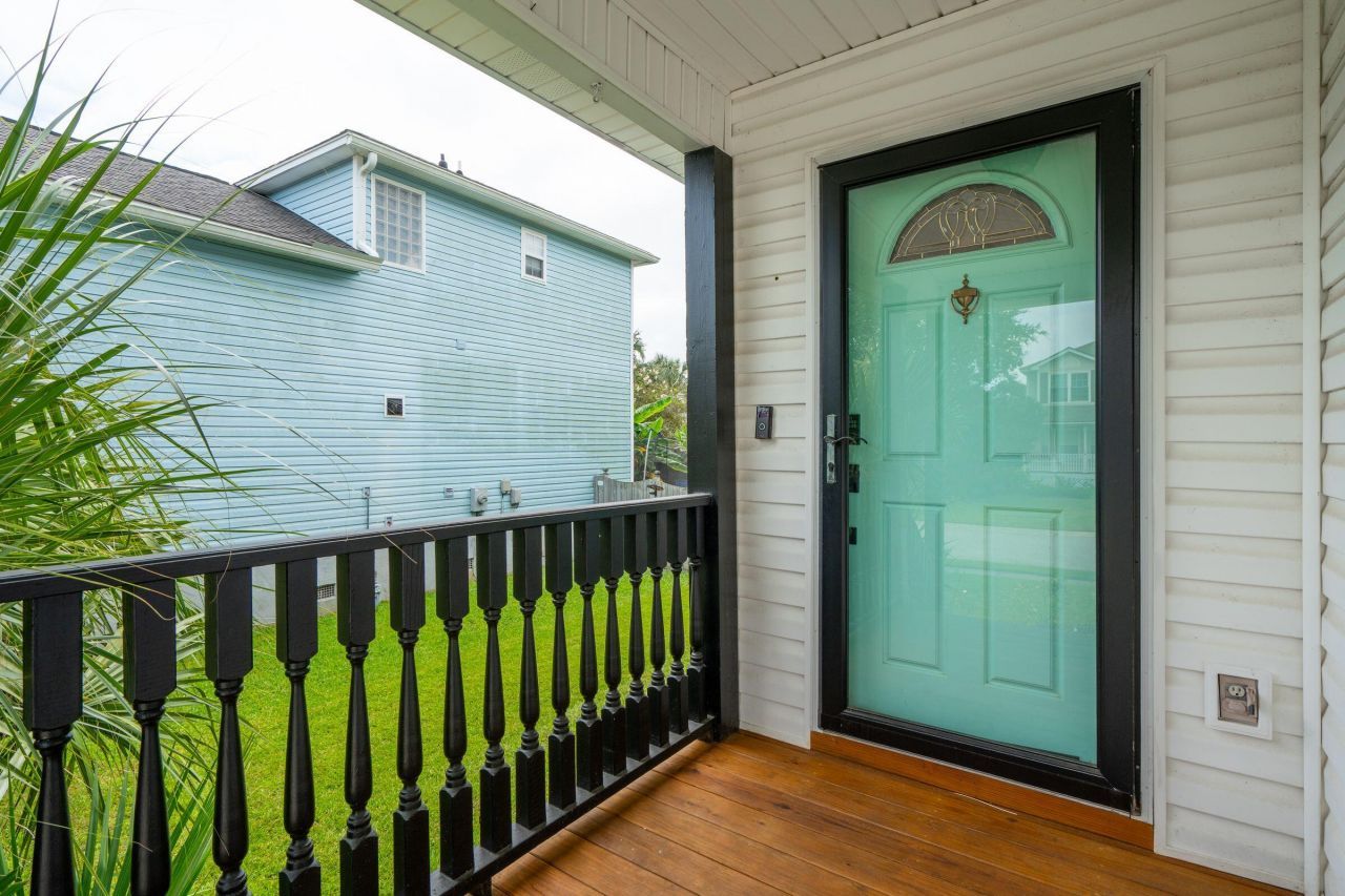 1717 Lotus Lane Photo 8