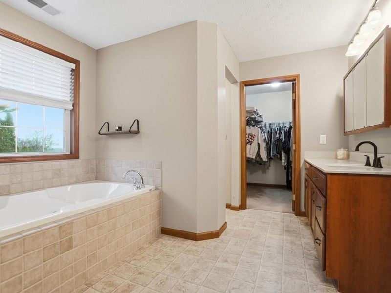 465 Carillion Drive, Springfield, OH 45503 Photo 52