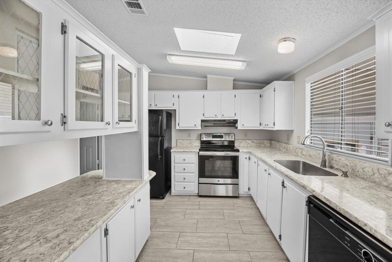8530 Leadtree Court, Port Saint Lucie, FL 34952 Photo