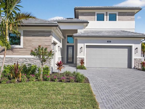 13697 Le Christine Drive, Palm Beach Gardens, FL 33412