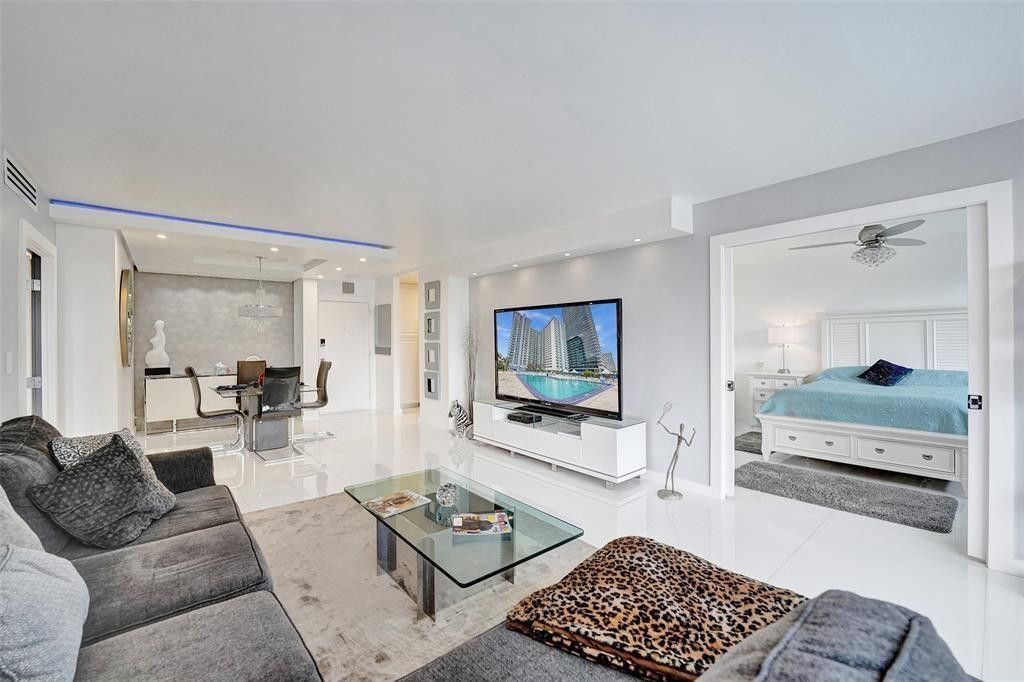 2030 S Ocean Drive, Unit 510, Hallandale Beach, FL 33009 Photo