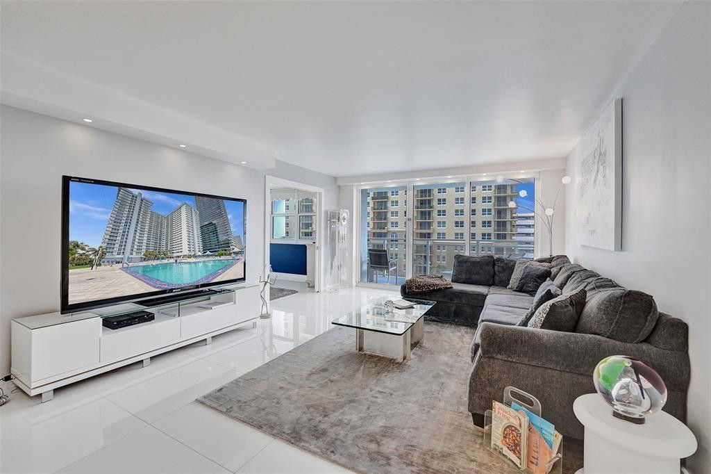 2030 S Ocean Drive, Unit 510, Hallandale Beach, FL 33009 Photo