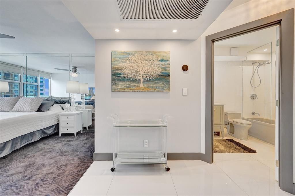 2030 S Ocean Drive, Unit 510, Hallandale Beach, FL 33009 Photo