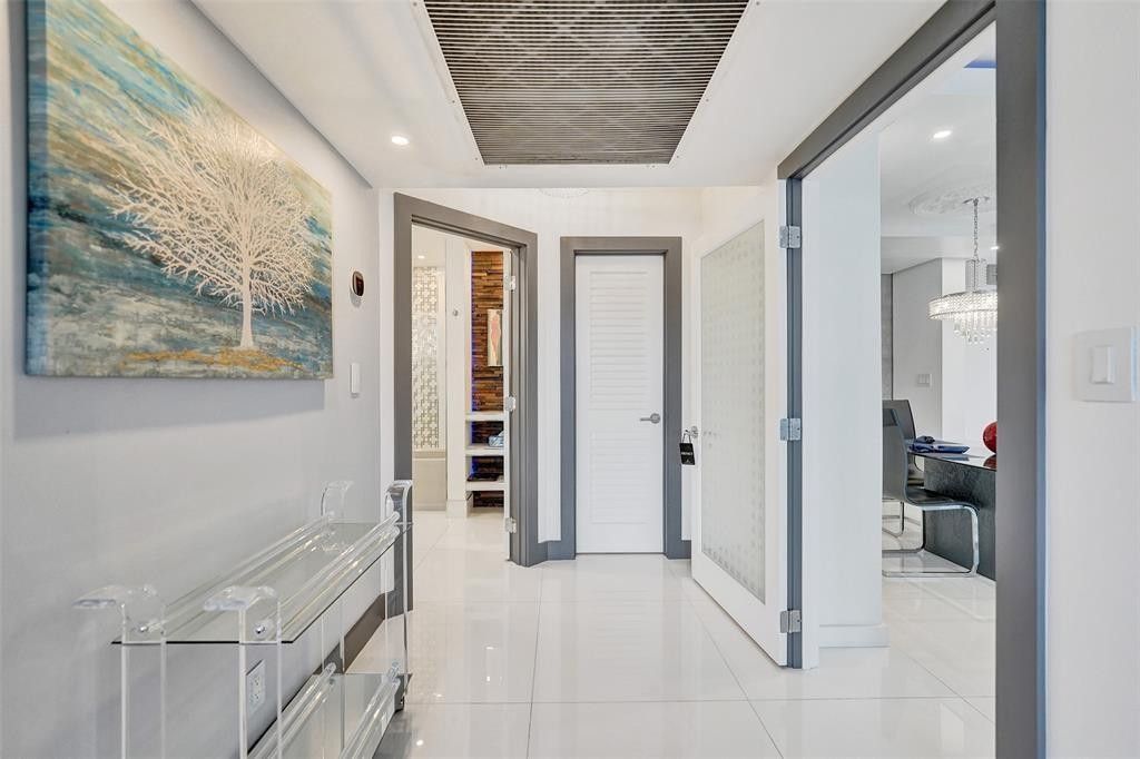 2030 S Ocean Drive, Unit 510, Hallandale Beach, FL 33009 Photo