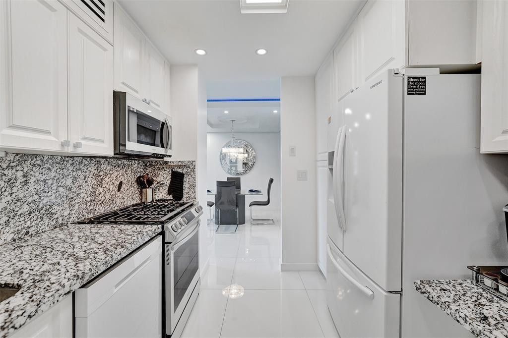 2030 S Ocean Drive, Unit 510, Hallandale Beach, FL 33009 Photo