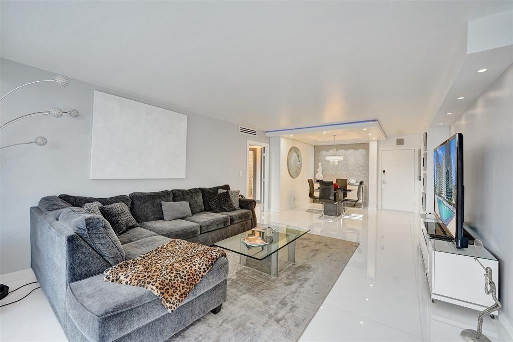 2030 S Ocean Drive, Unit 510, Hallandale Beach, FL 33009 Photo