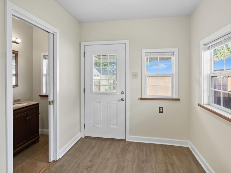 44 W Pacemont Road, Columbus, OH 43202 Photo 11