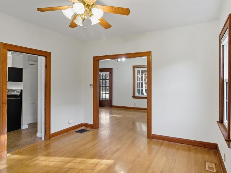 44 W Pacemont Road, Columbus, OH 43202 Photo 5