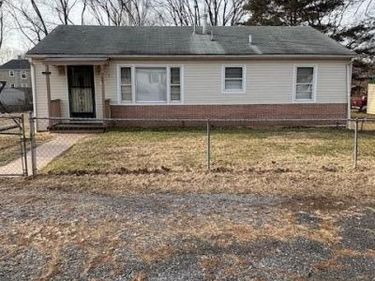 1369 Maple Ave, Buena Vista, VA 24416