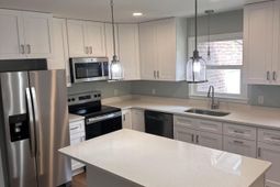 1038 Harbor View Road photo 4