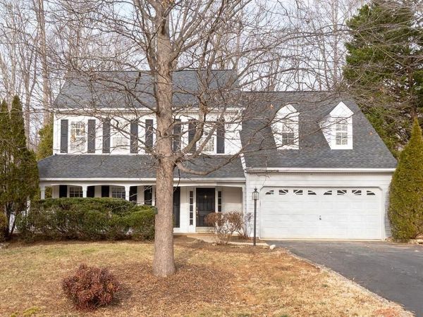 1527 CHERRY BARK LN, CHARLOTTESVILLE, VA 22911