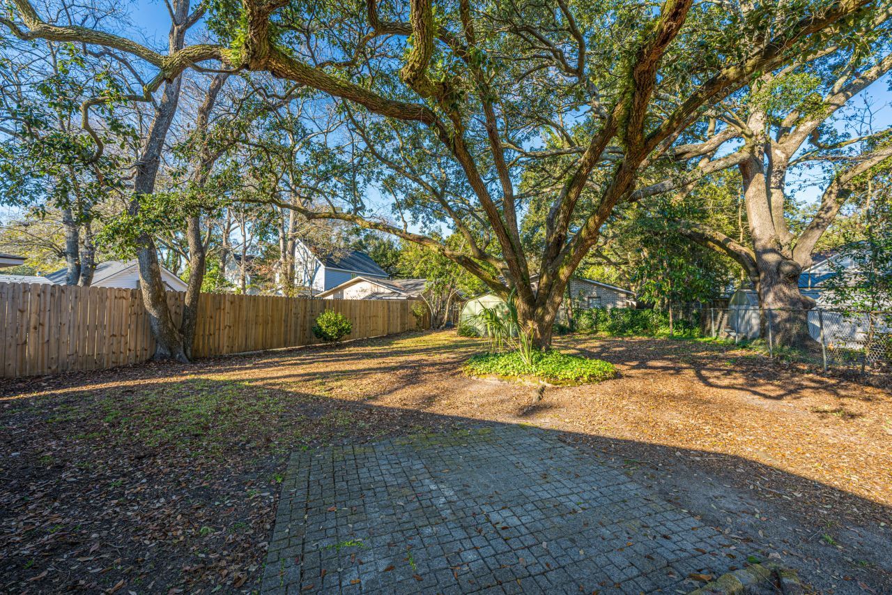 1610 Pinecrest Road Photo 10