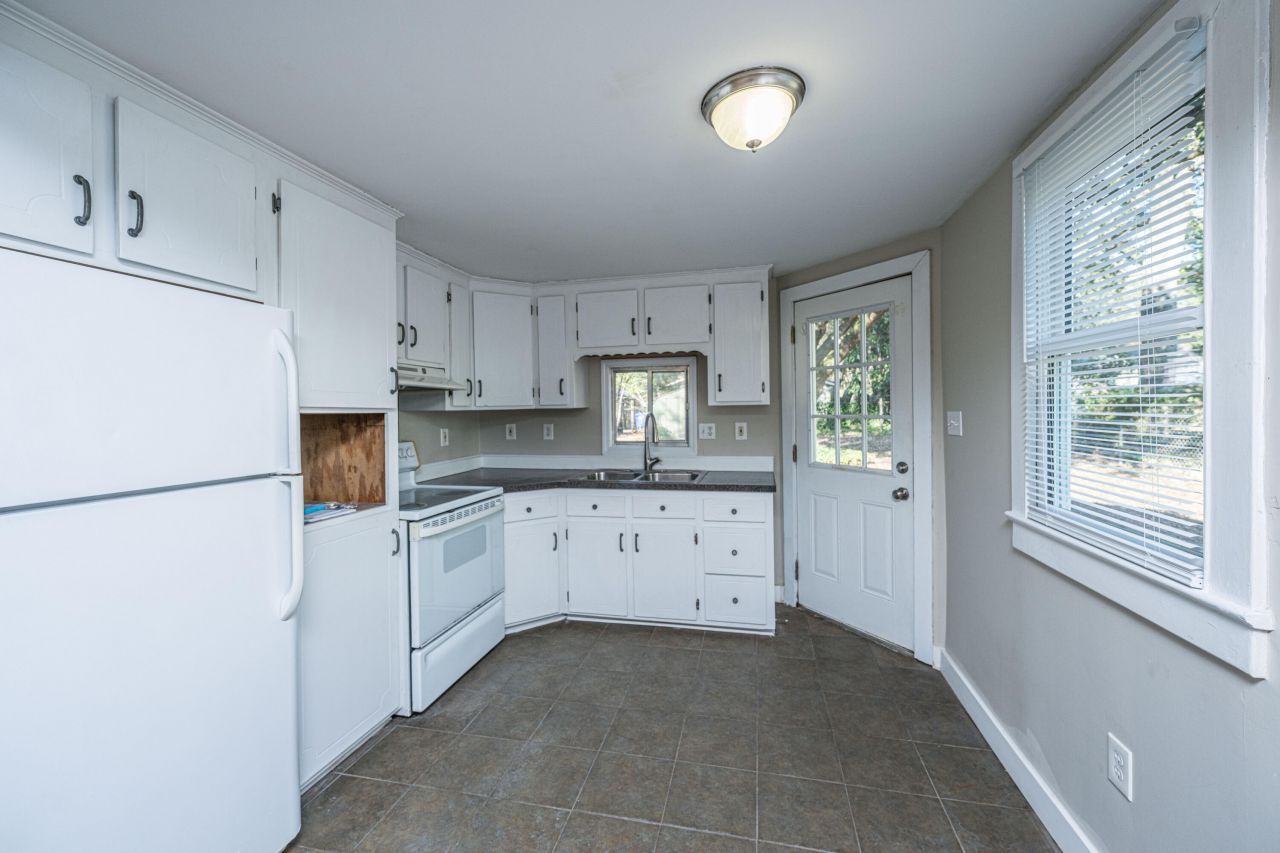 1610 Pinecrest Road Photo 22