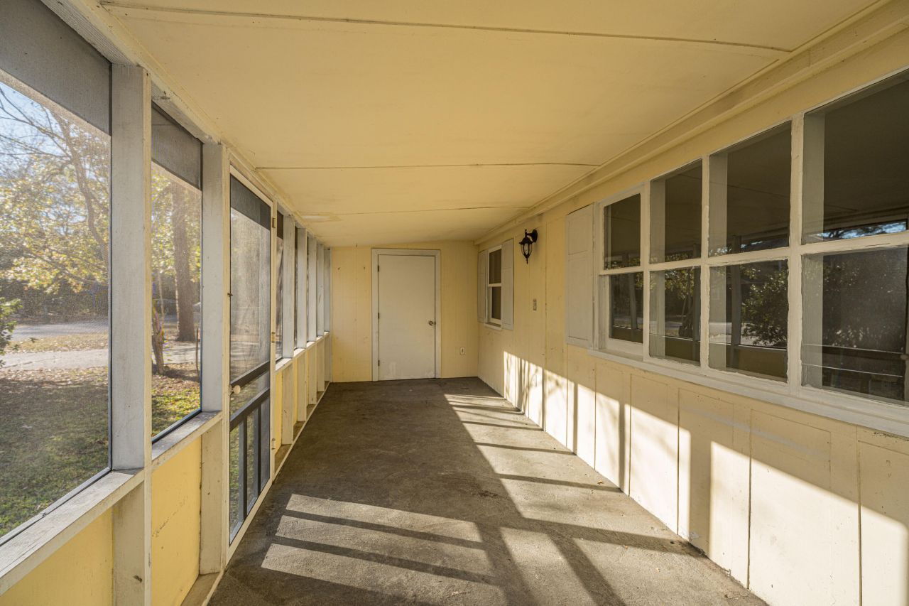 1610 Pinecrest Road Photo 5