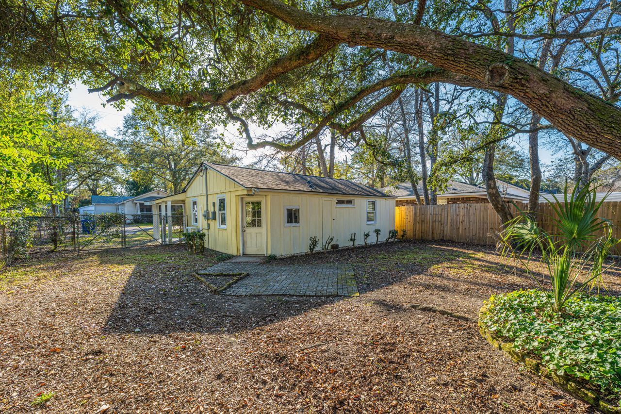 1610 Pinecrest Road Photo 9