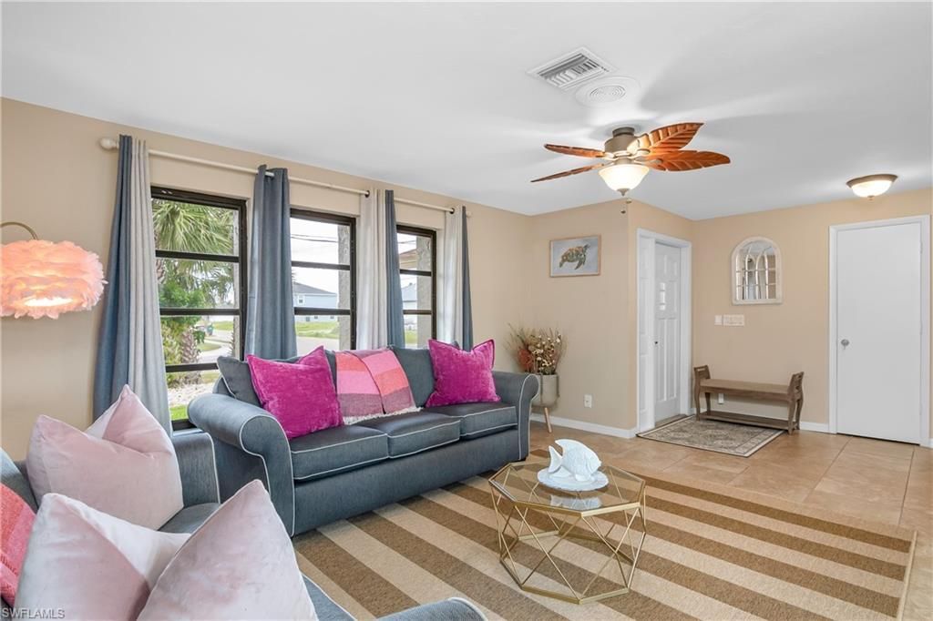 1519 SE 21st St, Cape Coral, FL 33990 Photo