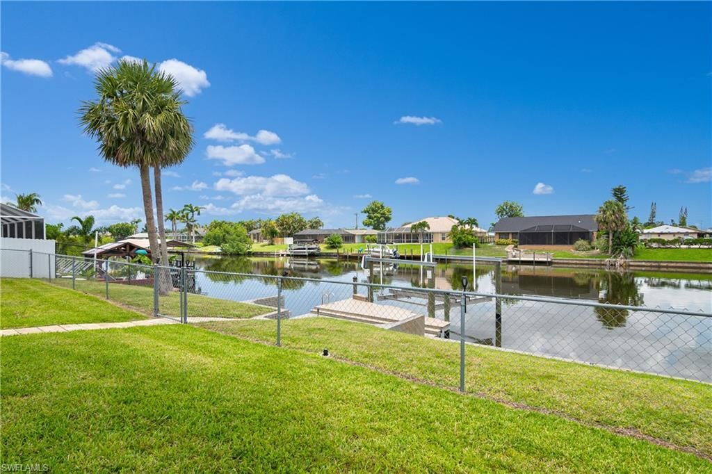 1519 SE 21st St, Cape Coral, FL 33990 Photo