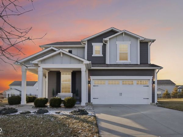 15437 Eastpark Circle W, Fishers, IN 46037
