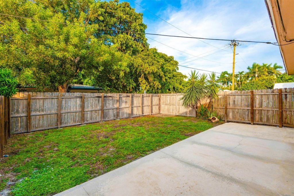 2581 NE 11th Court, Unit 2585, Pompano Beach, FL 33062 Photo