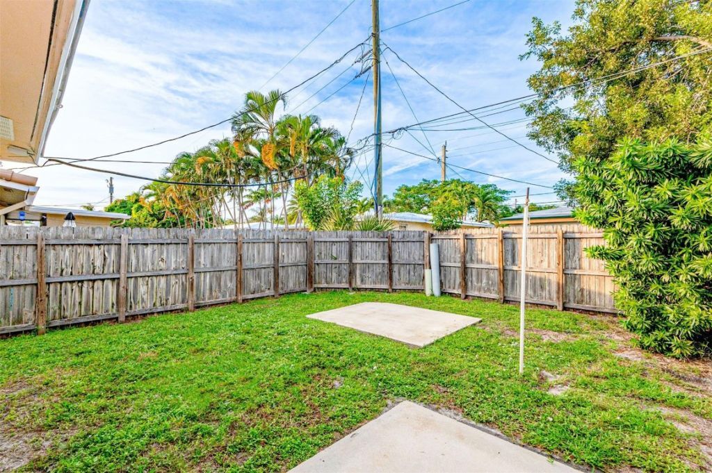 2581 NE 11th Court, Unit 2585, Pompano Beach, FL 33062 Photo