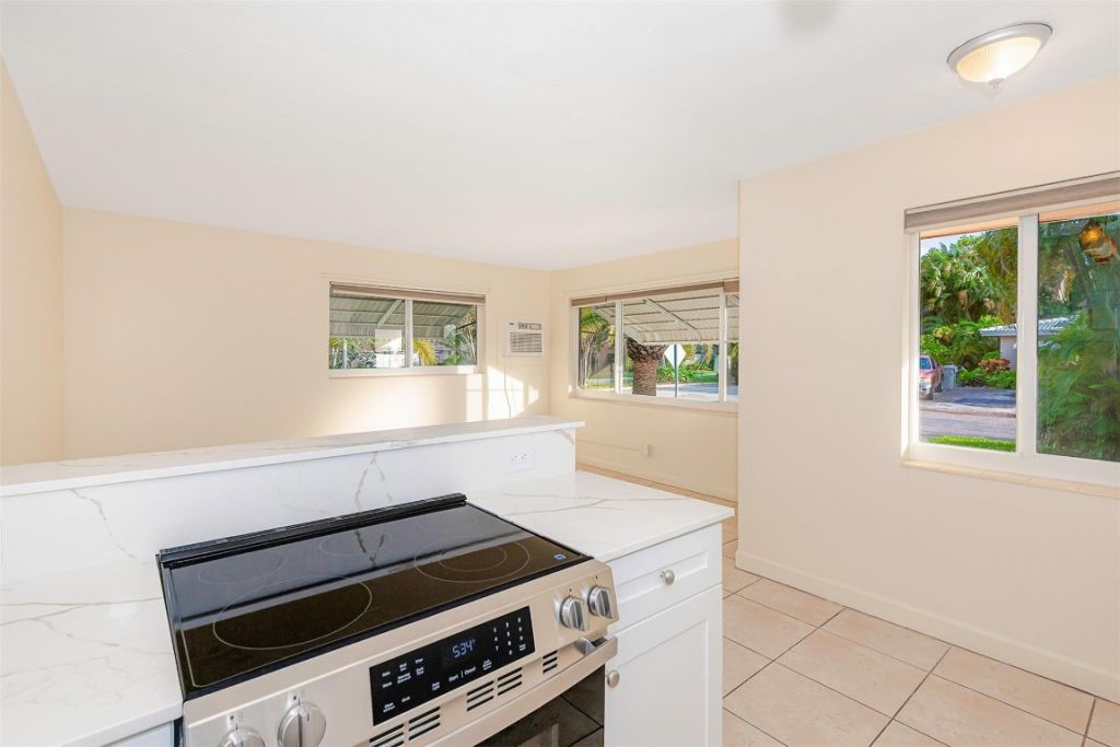 2581 NE 11th Court, Unit 2585, Pompano Beach, FL 33062 Photo