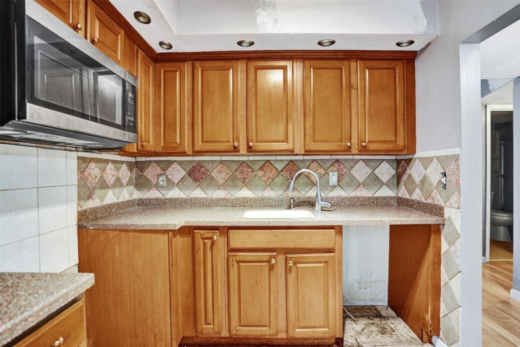 2801 Somerset Drive, Unit 101, Lauderdale Lakes, FL 33311 Photo