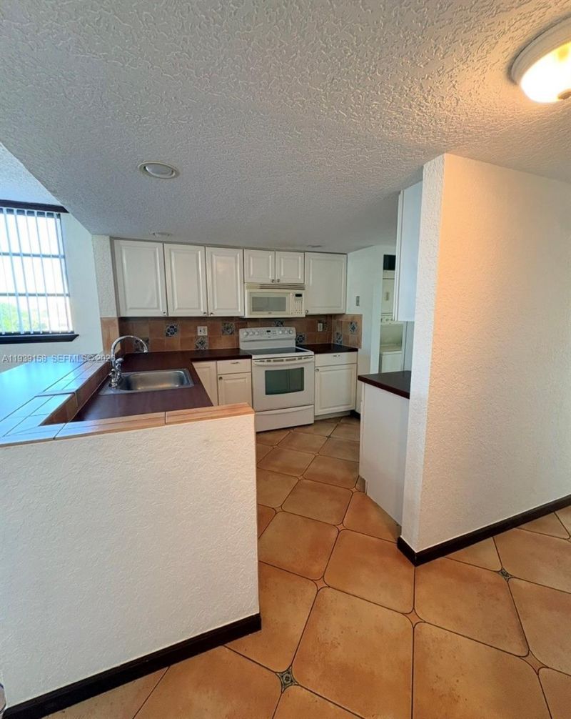 6575 W Oakland Park Blvd, Unit 511, Lauderhill, FL 33313 Photo