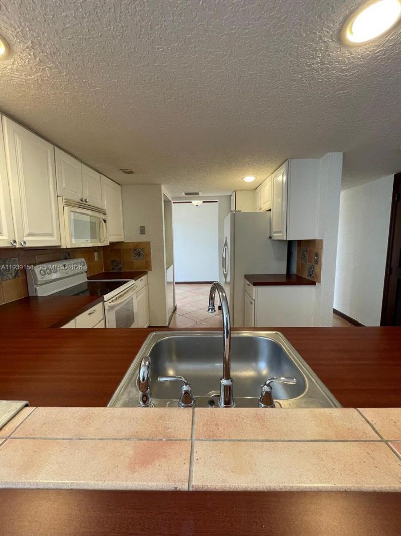 6575 W Oakland Park Blvd, Unit 511, Lauderhill, FL 33313 Photo