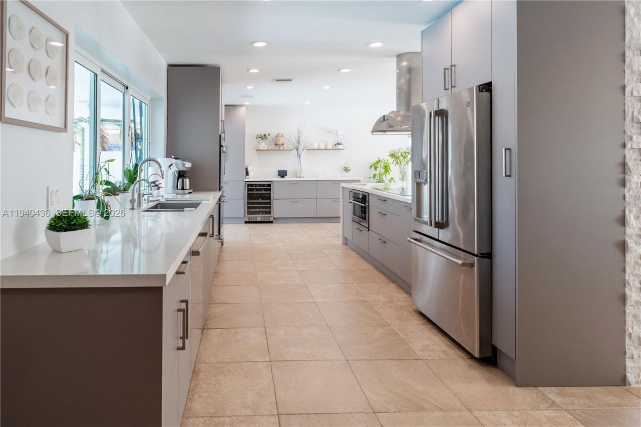 2711 NE 57th Ct, Fort Lauderdale, FL 33308 Photo